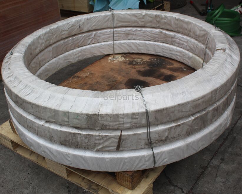 بلبرینگ گردان PC200-7 PC200-6 برای قطعات یدکی بیل مکانیکی کوماتسو 207-25-61100 6D102 Swing Circle Slew Ring