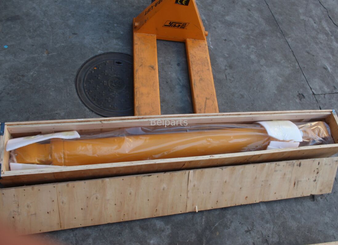 R210-9 R210LC-9 سیلندر سطل هیدرولیک برای قطعات معدنی هیوندای 31Q6-50131 31Q6-56100 کیفیت بالا